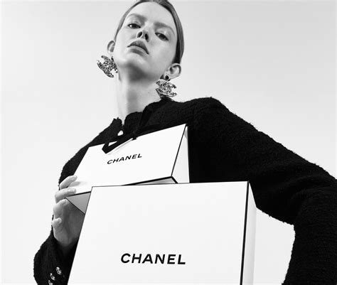 chale chanel|Chanel website.